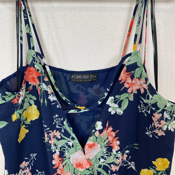 🥑5/$25 Forever 21+ floral faux wrap tank - Picture 3 of 4